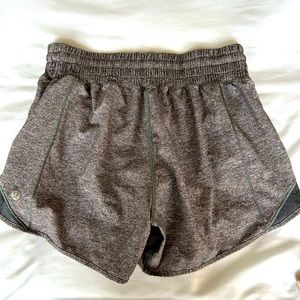 LULULEMON WOMENS SHORTS